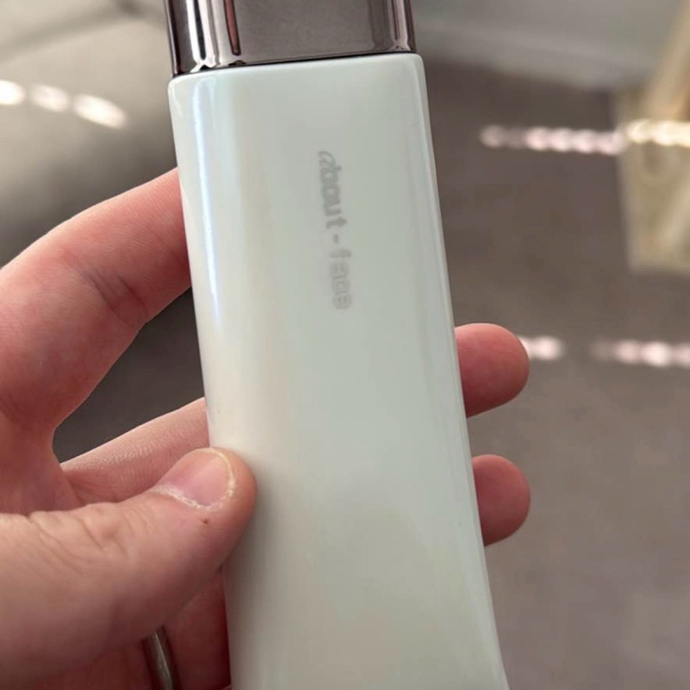 About Face Illuminating Body